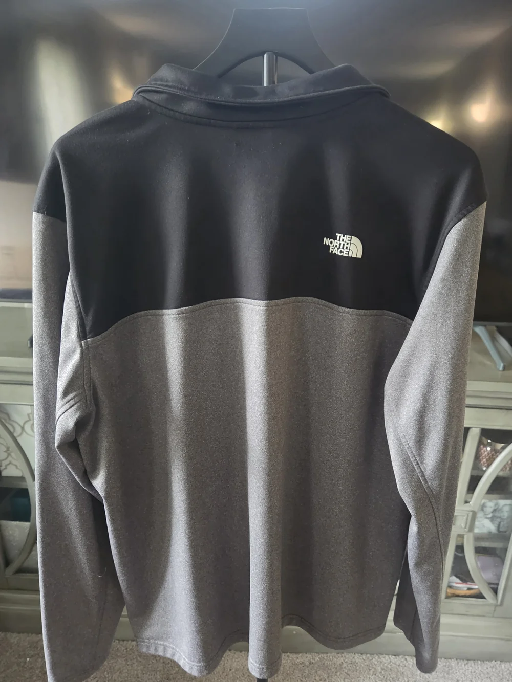The North Face Black & Gray Chest-Zip Pullover